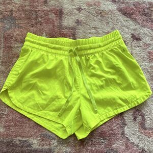 DSG Yellow Women's Athletic Shorts 2.5" Inseam Polyester Spandex Elastic Waist